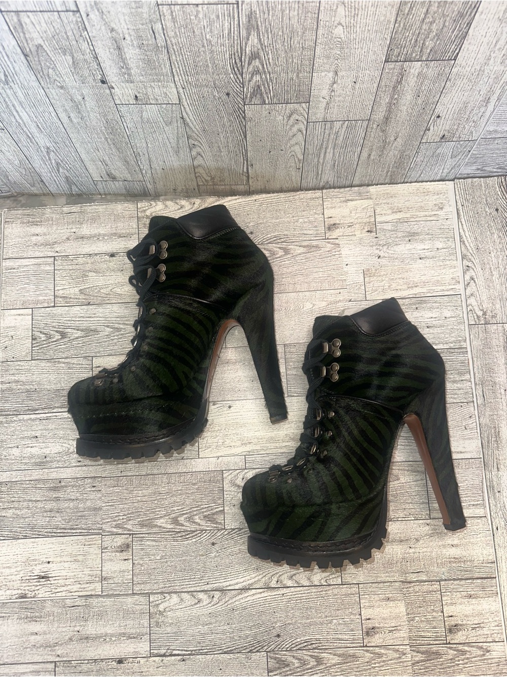 Alaia Black and Dark Green Zebra-Stripe Lace-Up Platform Ankle Boots size 6.5